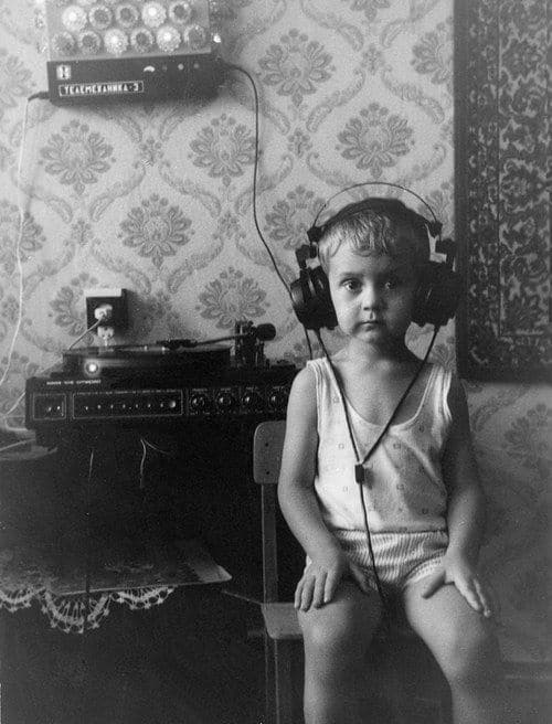 The Power Of Listening By: Susan Aplin Pogue